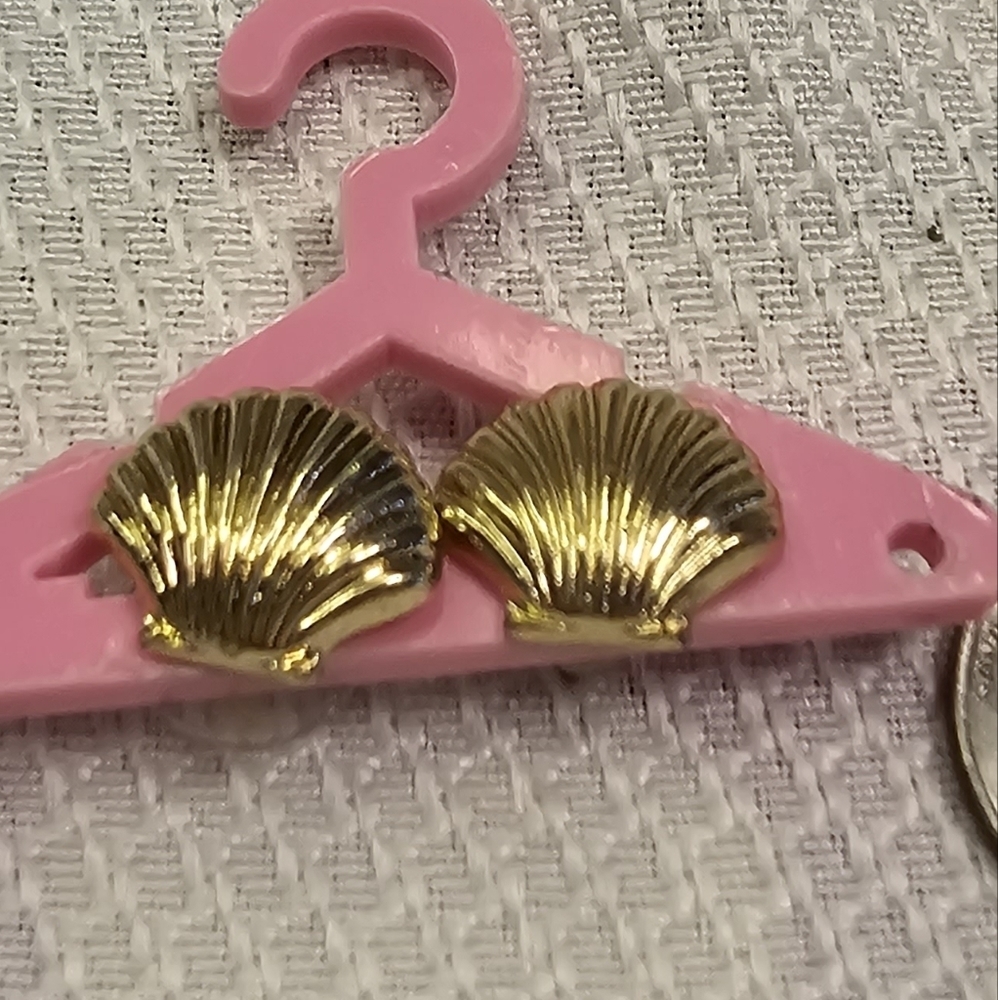 Earrings - Picture 3 of 5
